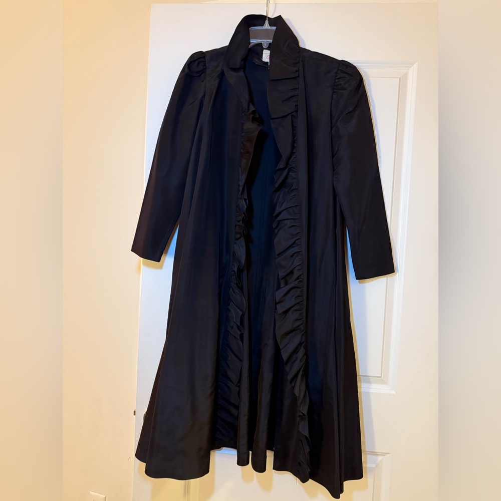 Caron of Chicago Vintage Black Ruffled Coat Long Coat Women’s Size 10